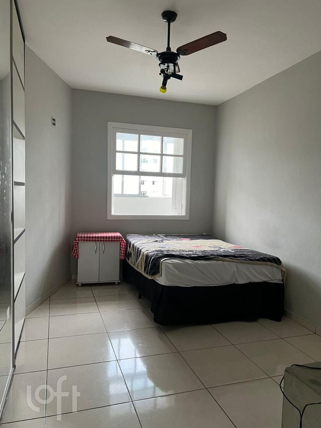 Apartamento à venda com 1 quarto, 55m² - Foto 4