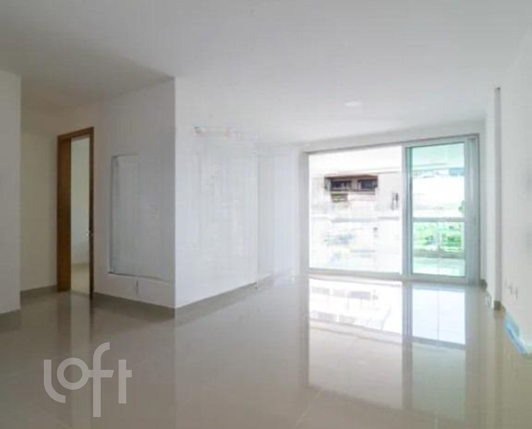 Apartamento à venda com 3 quartos, 138m² - Foto 3