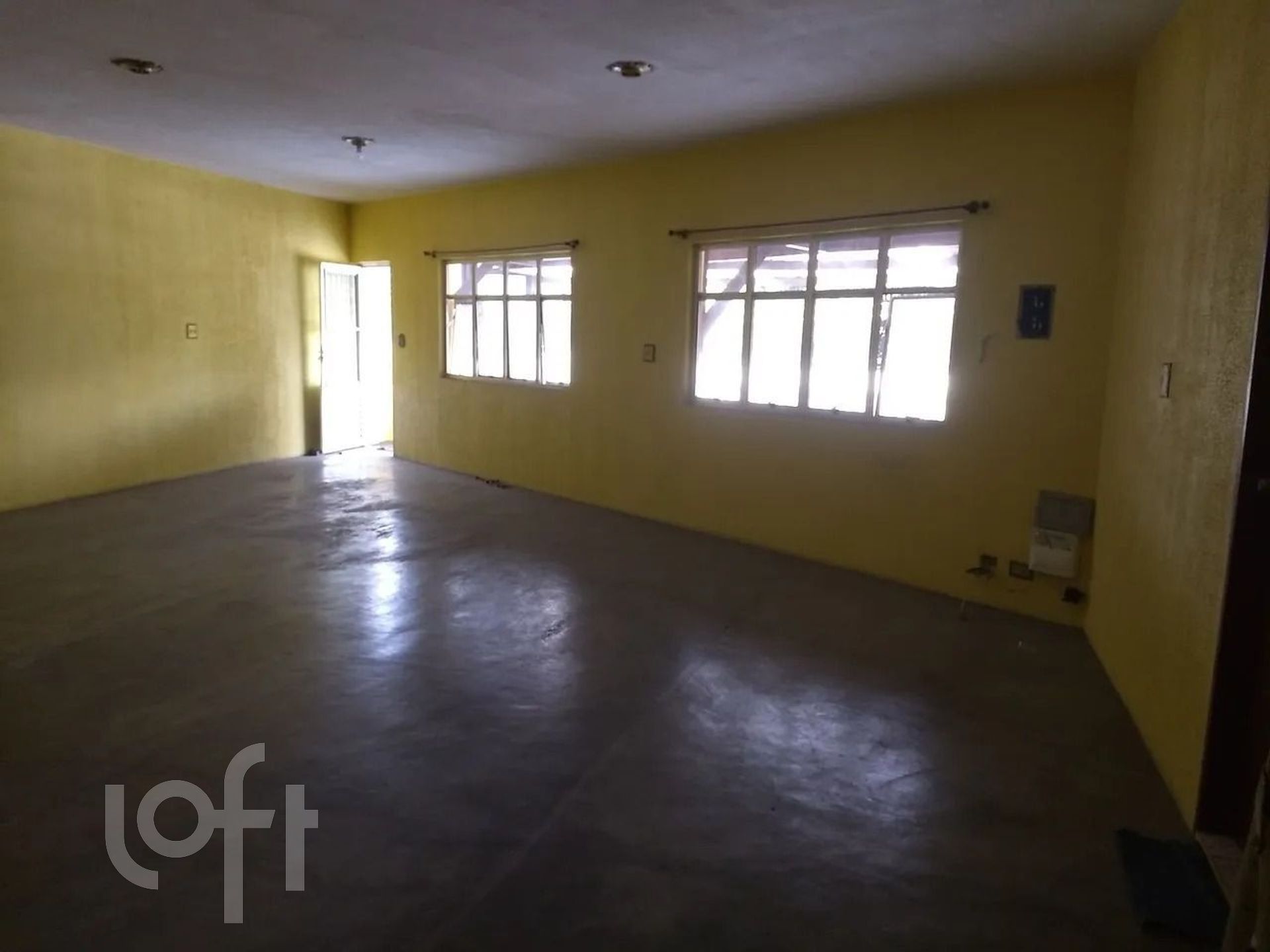 Casa à venda em Penha com 200 m², 3 quartos, 2 vag