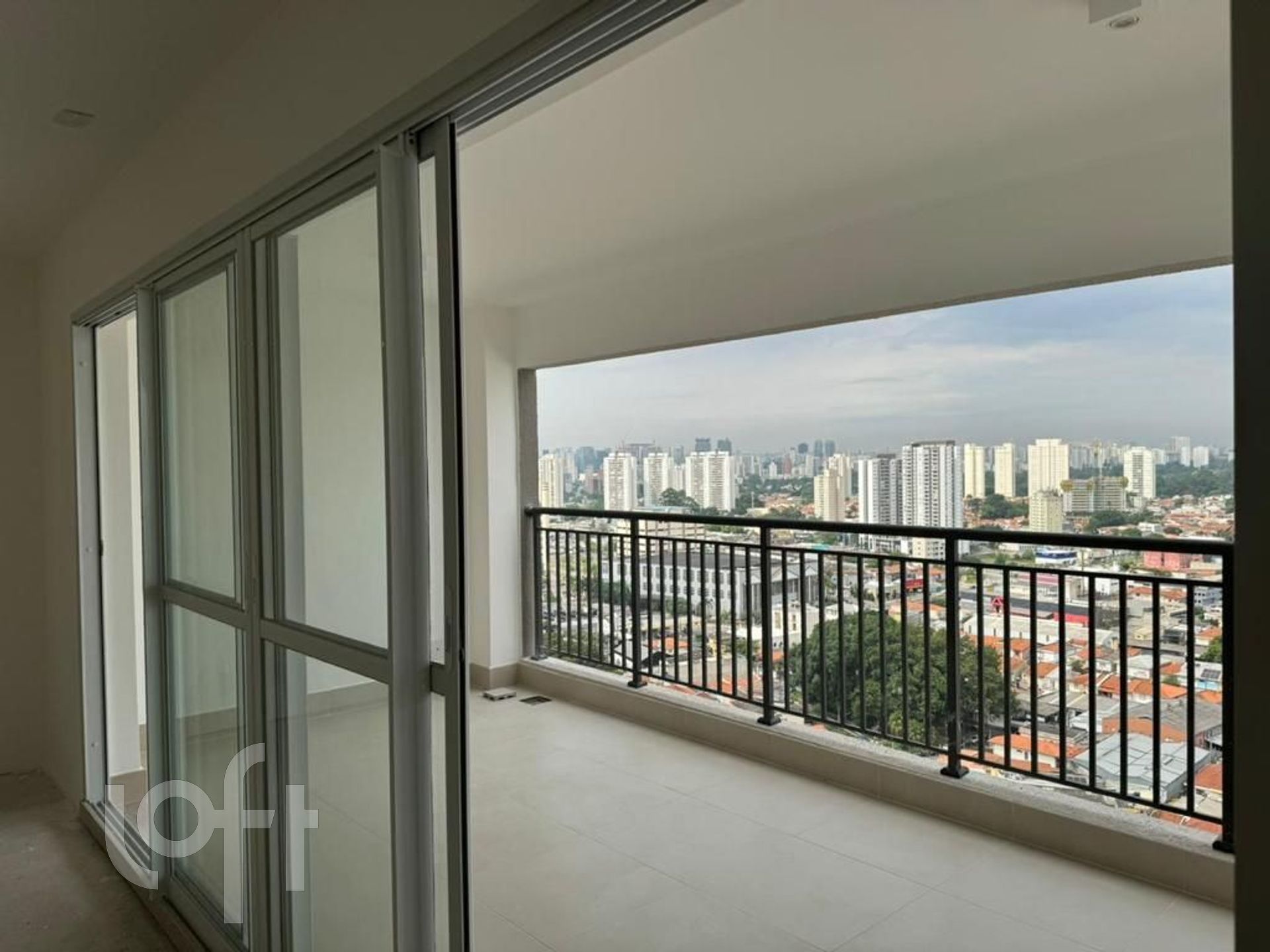 Apartamento à venda com 3 quartos, 136m² - Foto 1