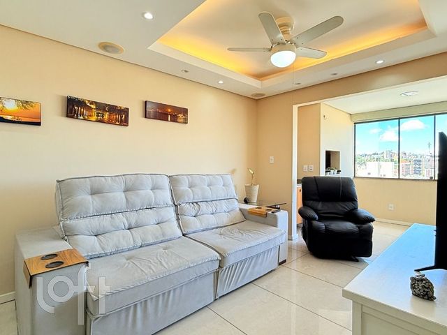 Apartamento com 103m², 3 dormitórios, 1 suíte, 2 vagas, Menino Deus em Porto Alegre