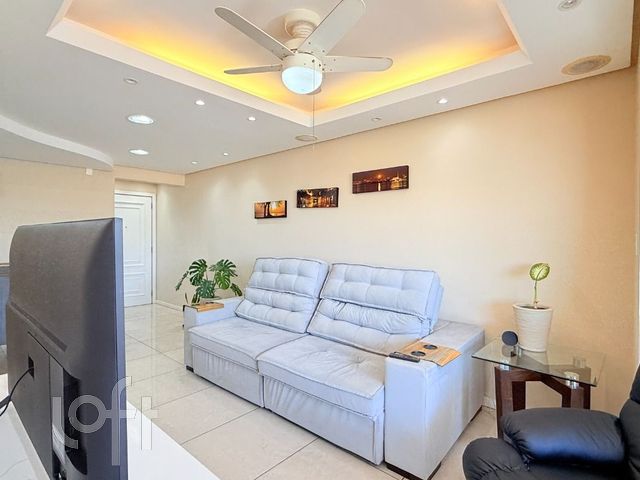 Apartamento com 103m², 3 dormitórios, 1 suíte, 2 vagas, Menino Deus em Porto Alegre