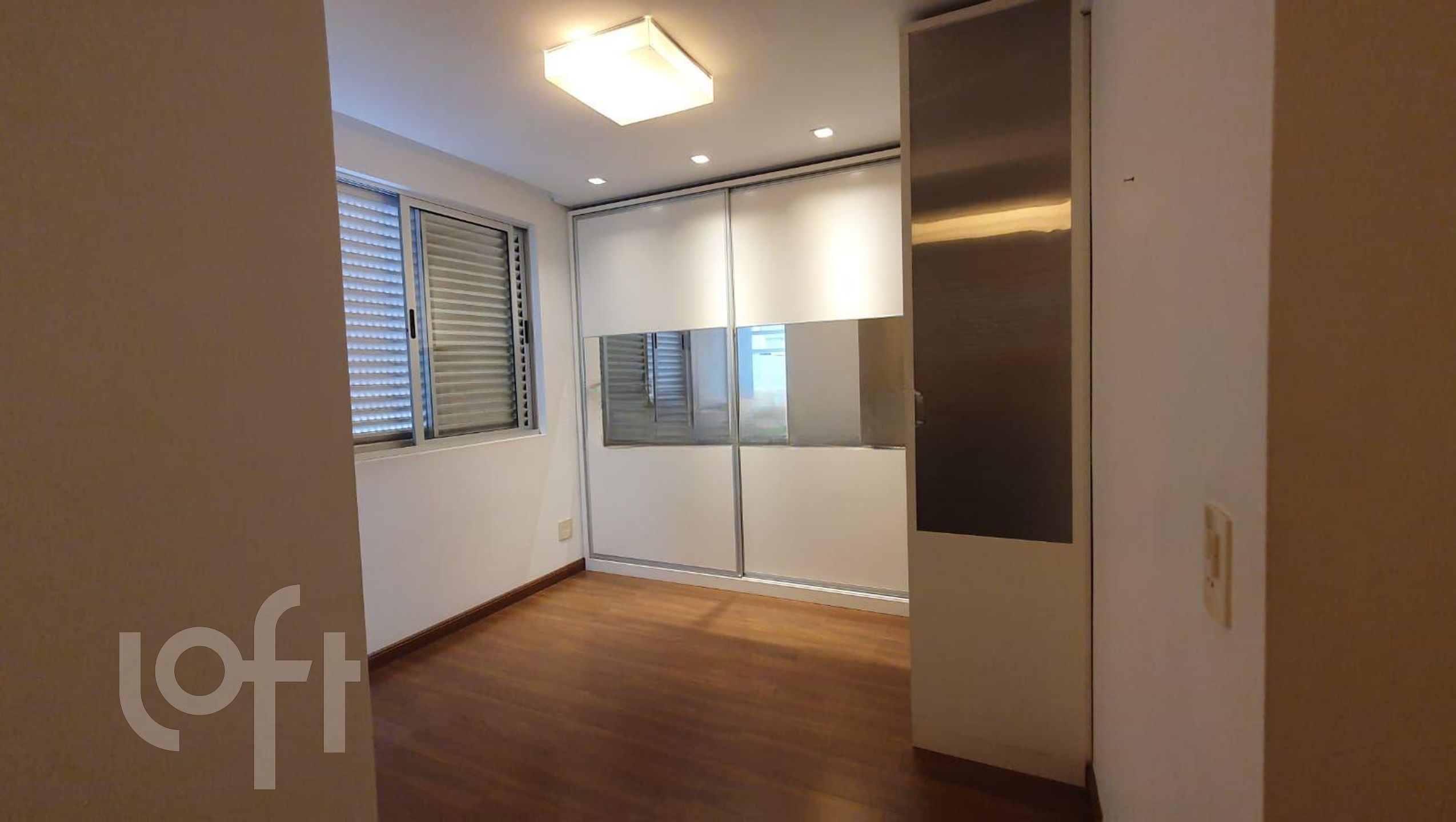 Apartamento à venda com 4 quartos, 162m² - Foto 17