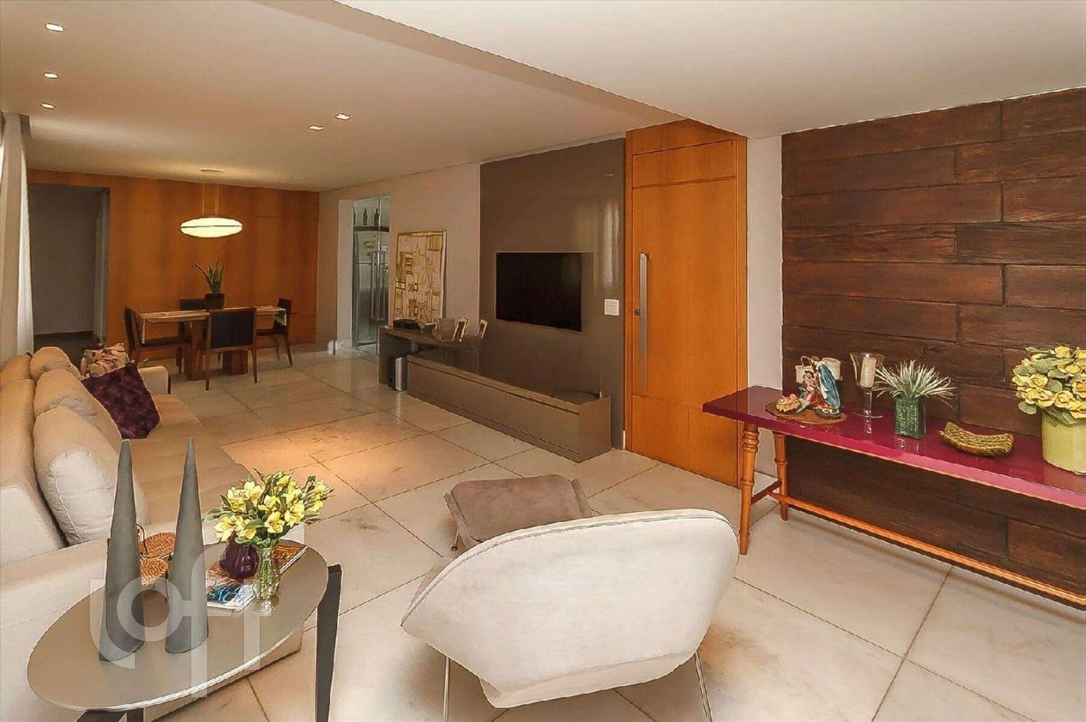 Apartamento à venda com 4 quartos, 162m² - Foto 1