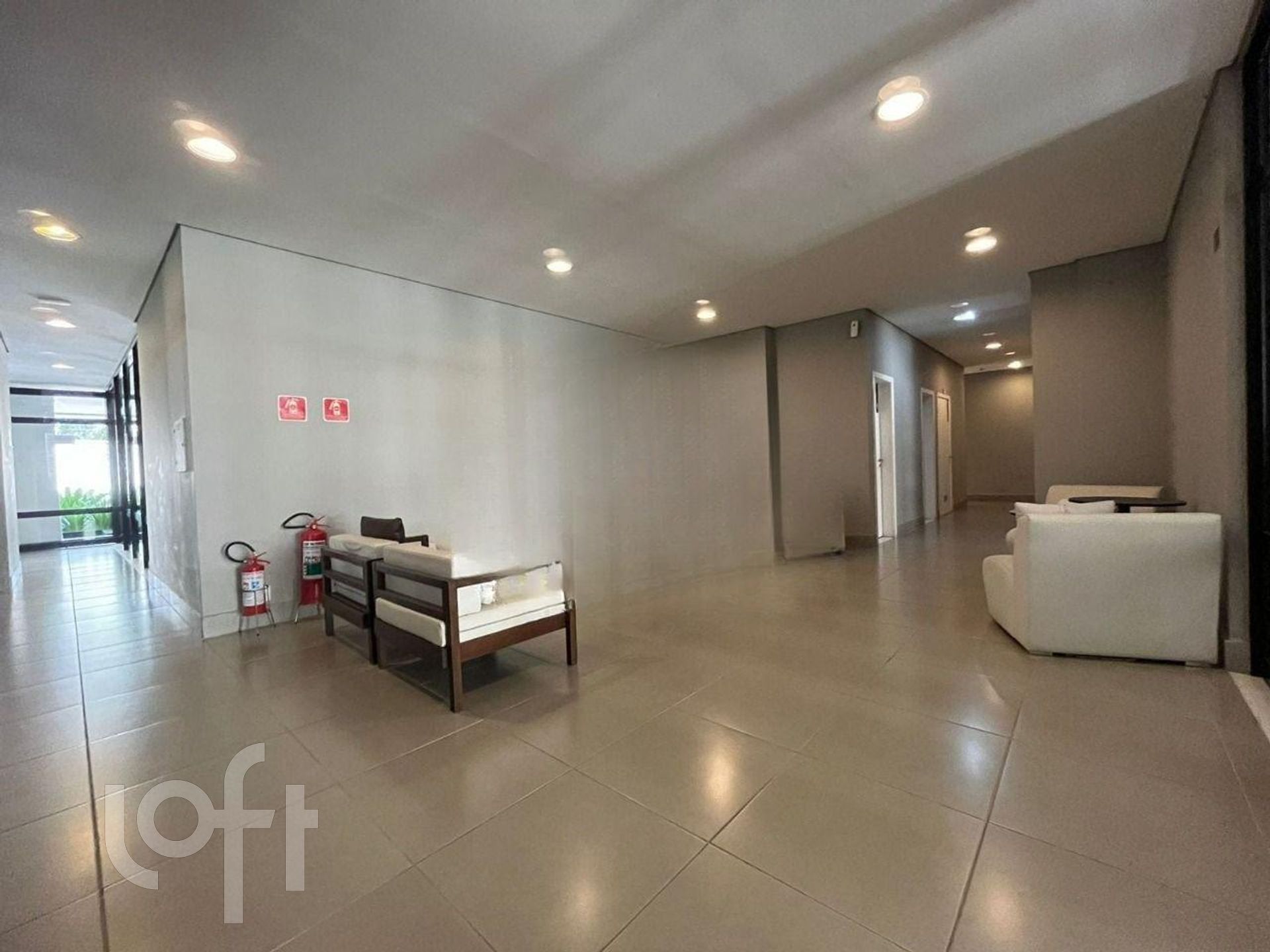 Apartamento à venda com 1 quarto, 57m² - Foto 32