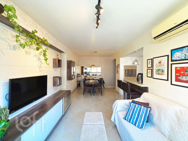 Apartamento com 74m², 2 dormitórios, 1 suíte, 1 vaga, Jardim Botânico em Porto Alegre