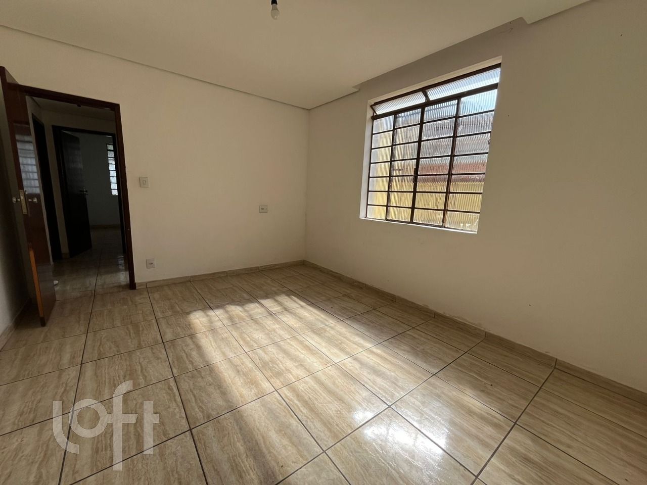 Casa à venda com 3 quartos, 119m² - Foto 2