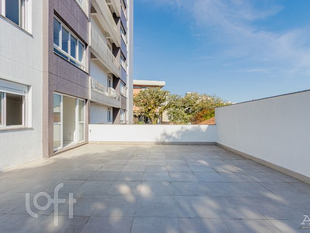 Apartamento com 138m², 2 dormitórios, 1 suíte, 2 vagas, São João em Porto Alegre