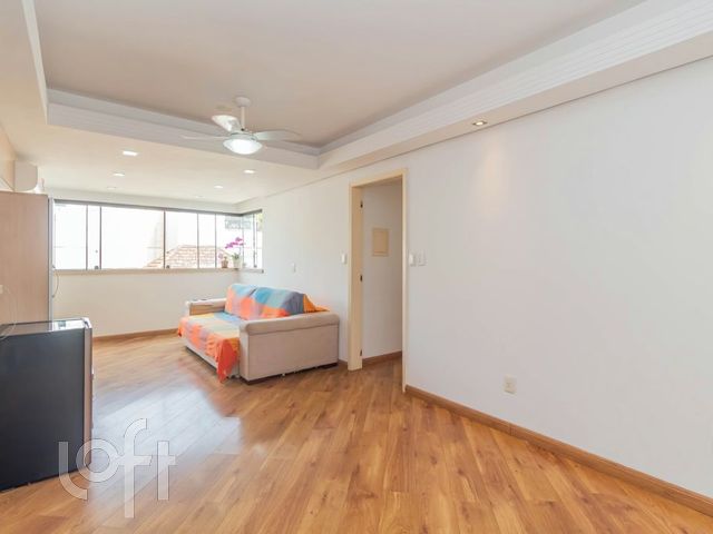 Apartamento com 77m², 2 dormitórios, 1 vaga, Menino Deus em Porto Alegre