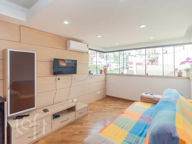 Apartamento com 77m², 2 dormitórios, 1 vaga, Menino Deus em Porto Alegre