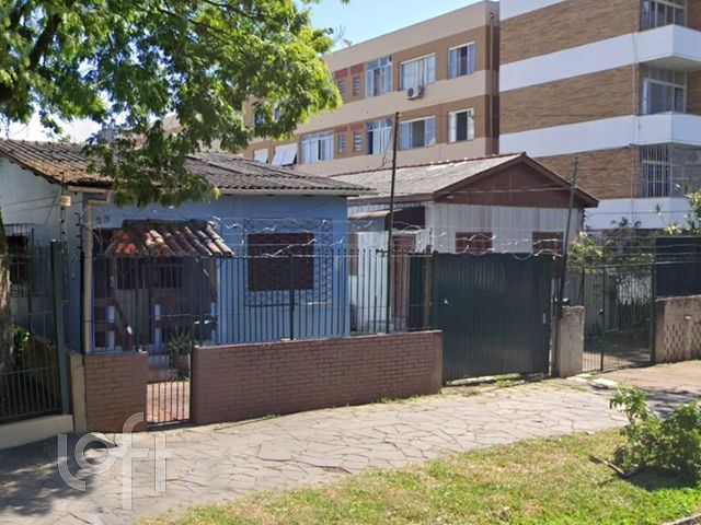 Casa com 1332m², 1 dormitório, Menino Deus em Porto Alegre