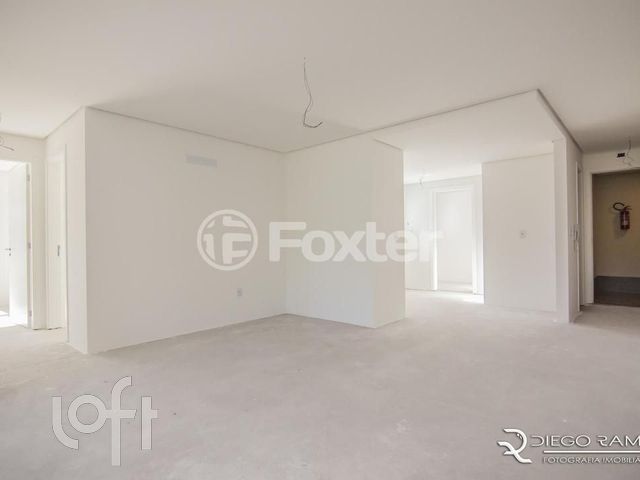 Apartamento com 110m², 3 dormitórios, 3 suítes, 2 vagas, Menino Deus em Porto Alegre
