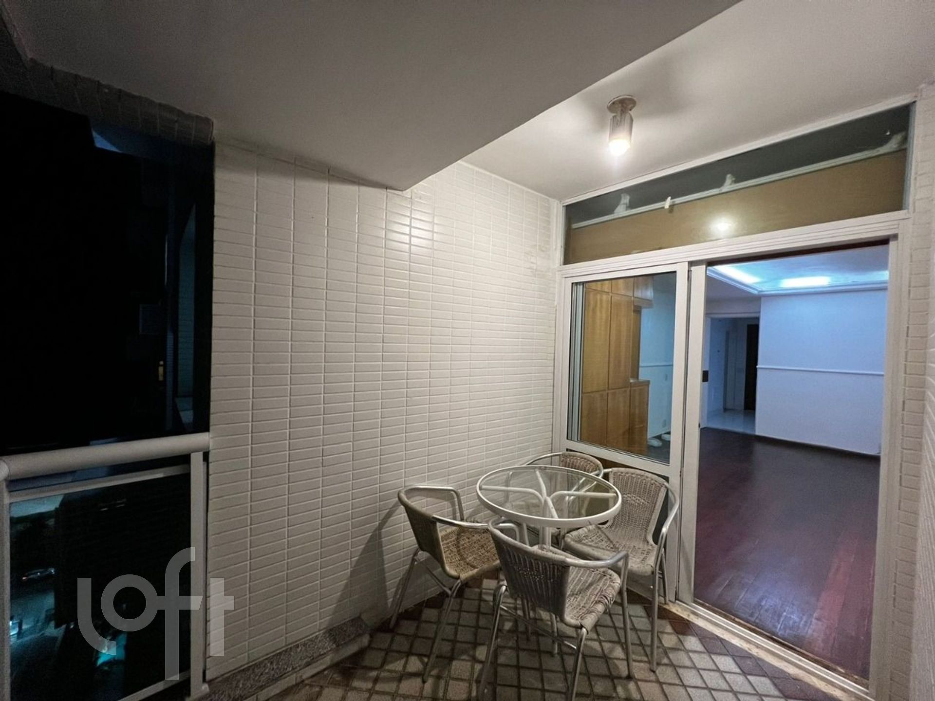 Apartamento à venda com 2 quartos, 81m² - Foto 9