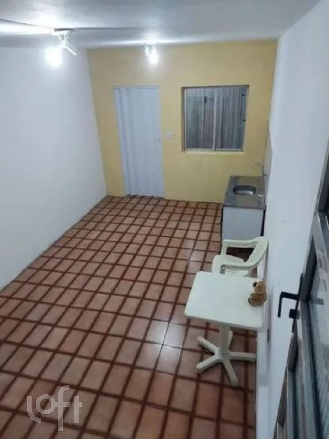 Casa à venda com 2 quartos, 200m² - Foto 4