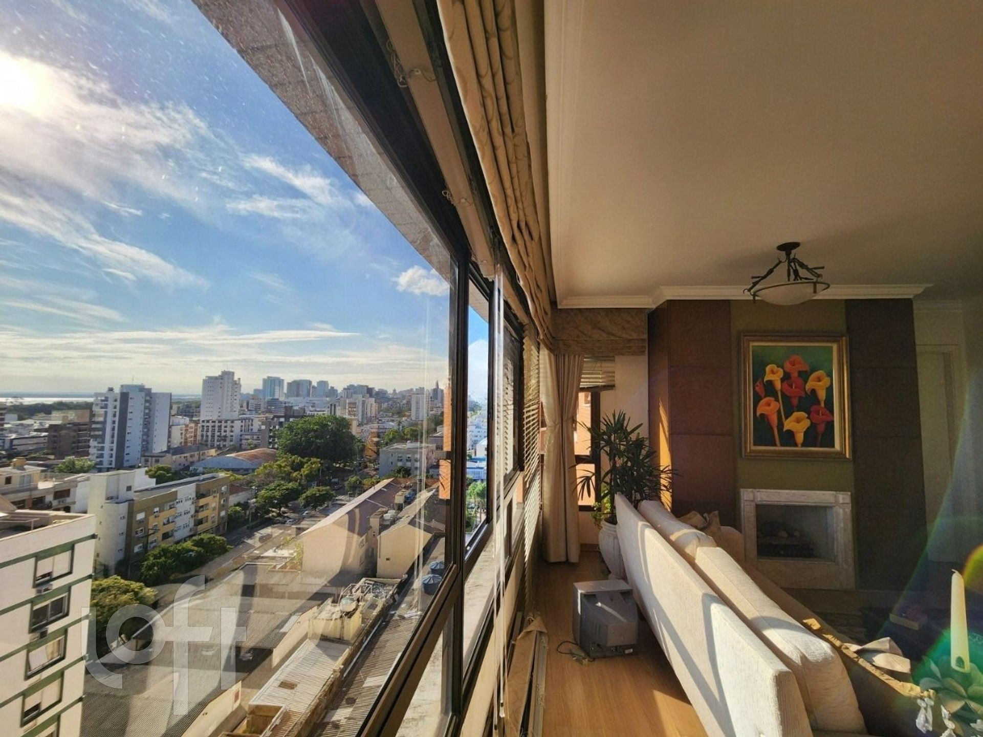 Apartamento com 196m², 3 dormitórios, 2 suítes, 3 vagas, Menino Deus em Porto Alegre