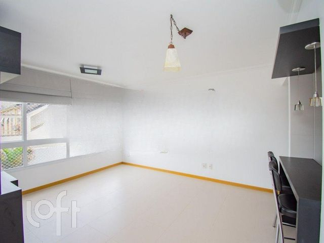 Apartamento com 72m², 2 dormitórios, 1 suíte, 2 vagas, Rio Branco em Porto Alegre