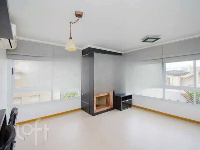 Apartamento com 72m², 2 dormitórios, 1 suíte, 2 vagas, Rio Branco em Porto Alegre