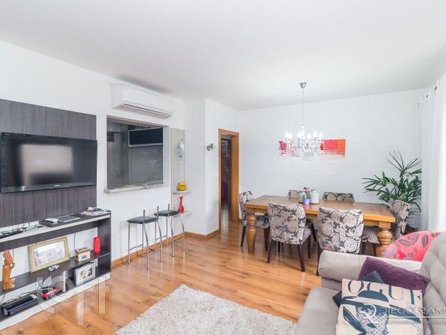 Apartamento com 88m², 2 dormitórios, 1 suíte, 1 vaga, São João em Porto Alegre