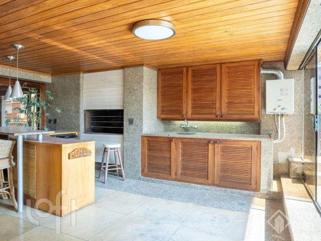 Apartamento com 383m², 3 dormitórios, 3 suítes, 3 vagas, Moinhos de Vento em Porto Alegre