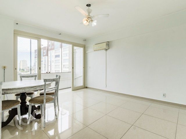 Apartamento com 73m², 2 dormitórios, Floresta em Porto Alegre