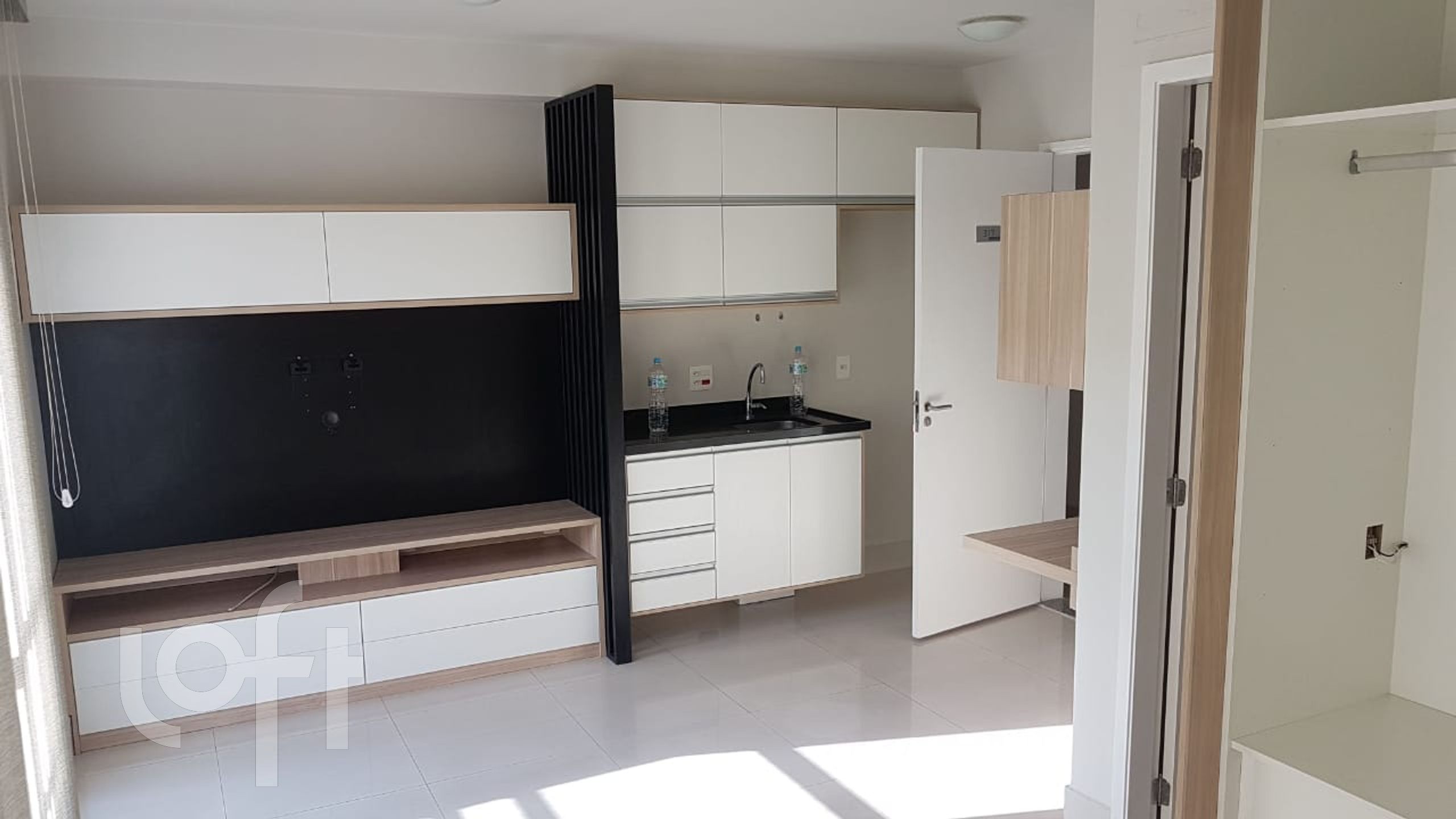 Apartamento à venda com 1 quarto, 33m² - Foto 1