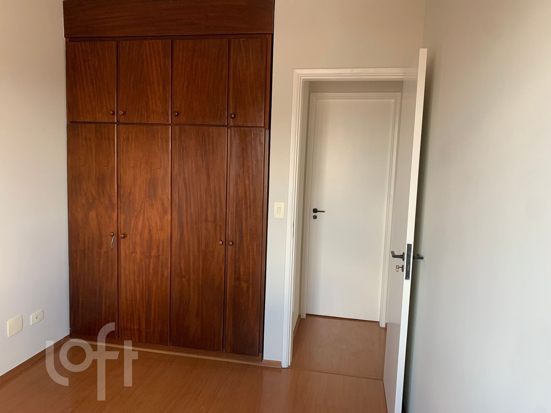 Apartamento à venda com 3 quartos, 70m² - Foto 2