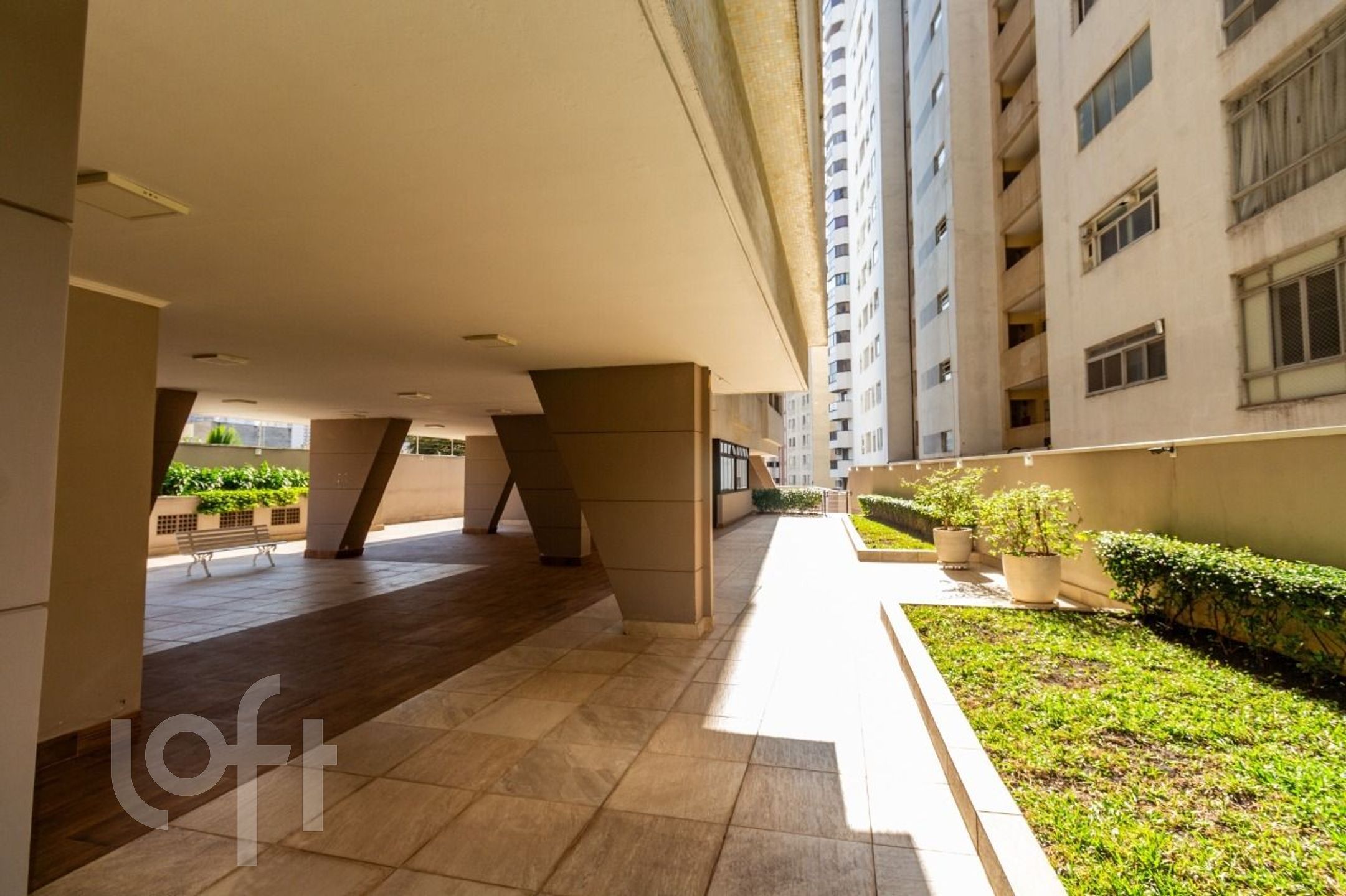 Apartamento à venda com 2 quartos, 95m² - Foto 29