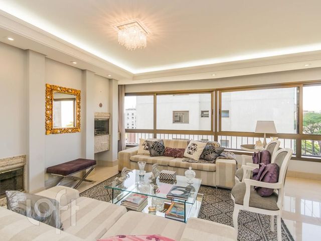 Apartamento com 127m², 3 dormitórios, 1 suíte, 2 vagas, Rio Branco em Porto Alegre