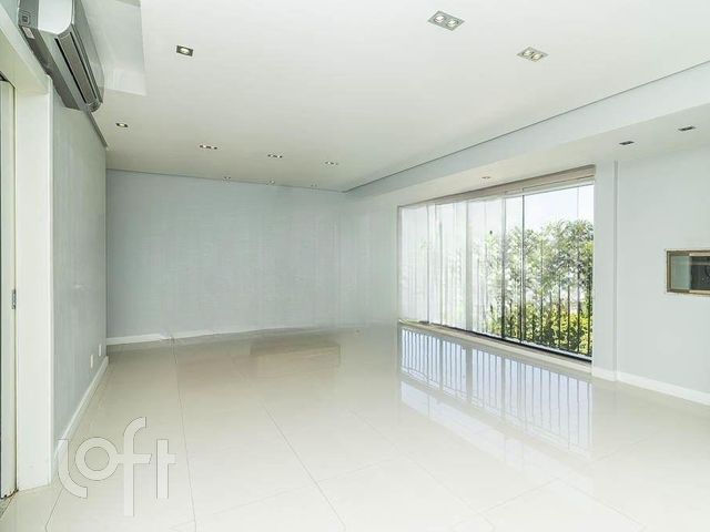 Apartamento com 108m², 3 dormitórios, 1 suíte, 2 vagas, Jardim Europa em Porto Alegre