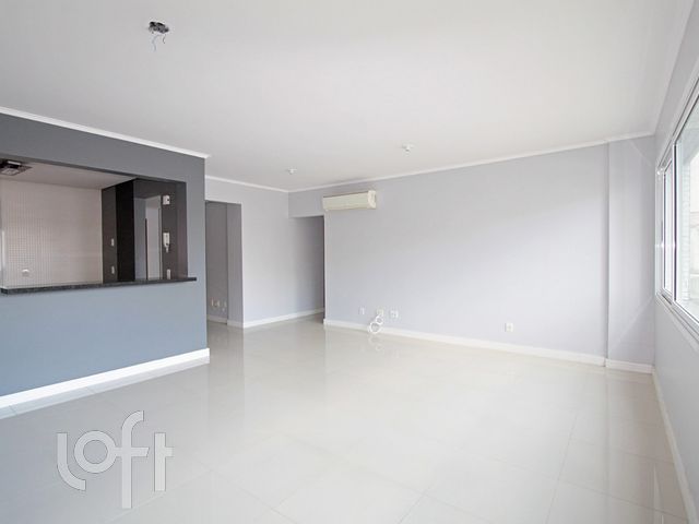 Apartamento com 116m², 3 dormitórios, 1 suíte, 2 vagas, Higienópolis em Porto Alegre