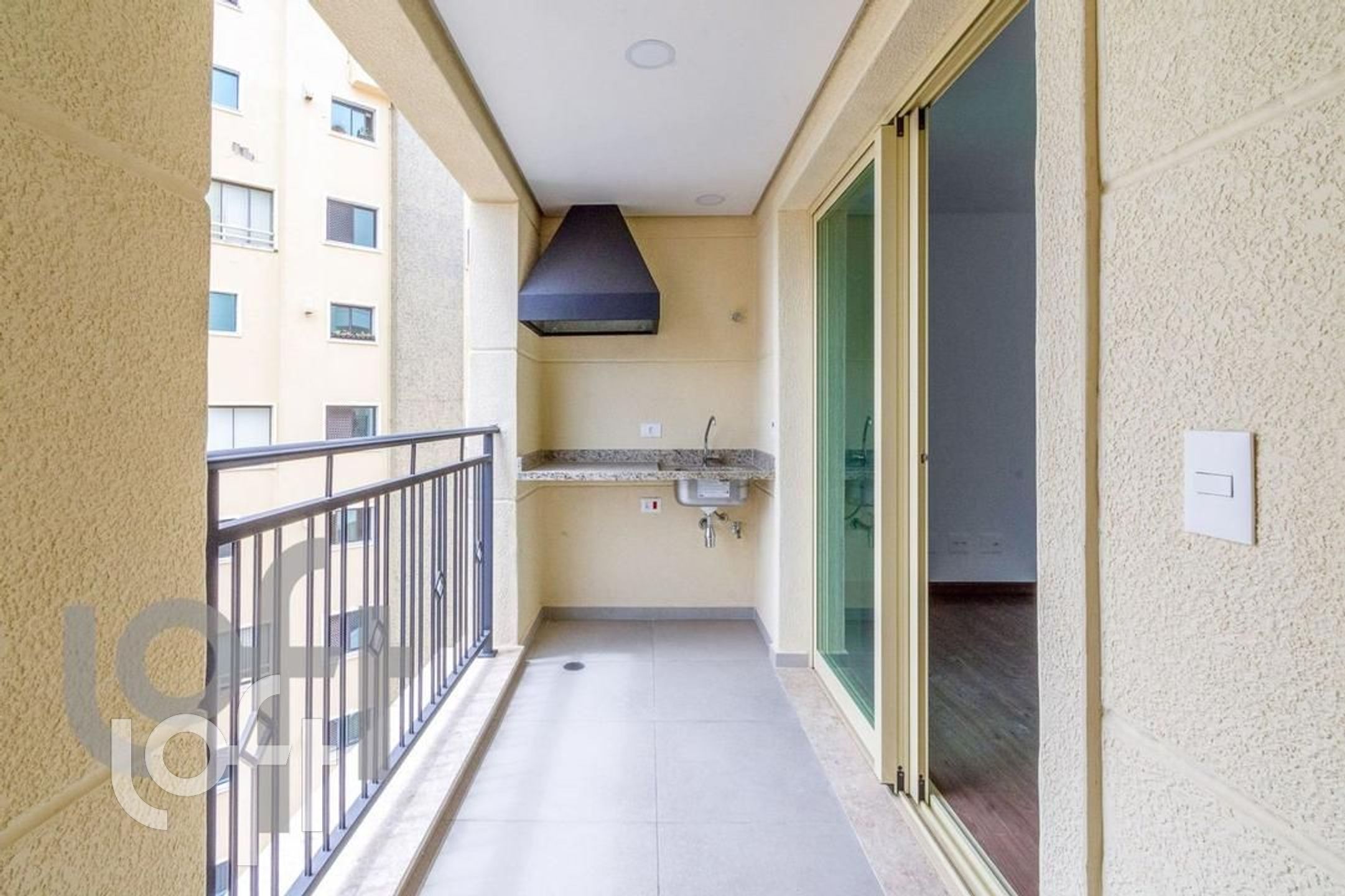 Apartamento à venda com 2 quartos, 66m² - Foto 2