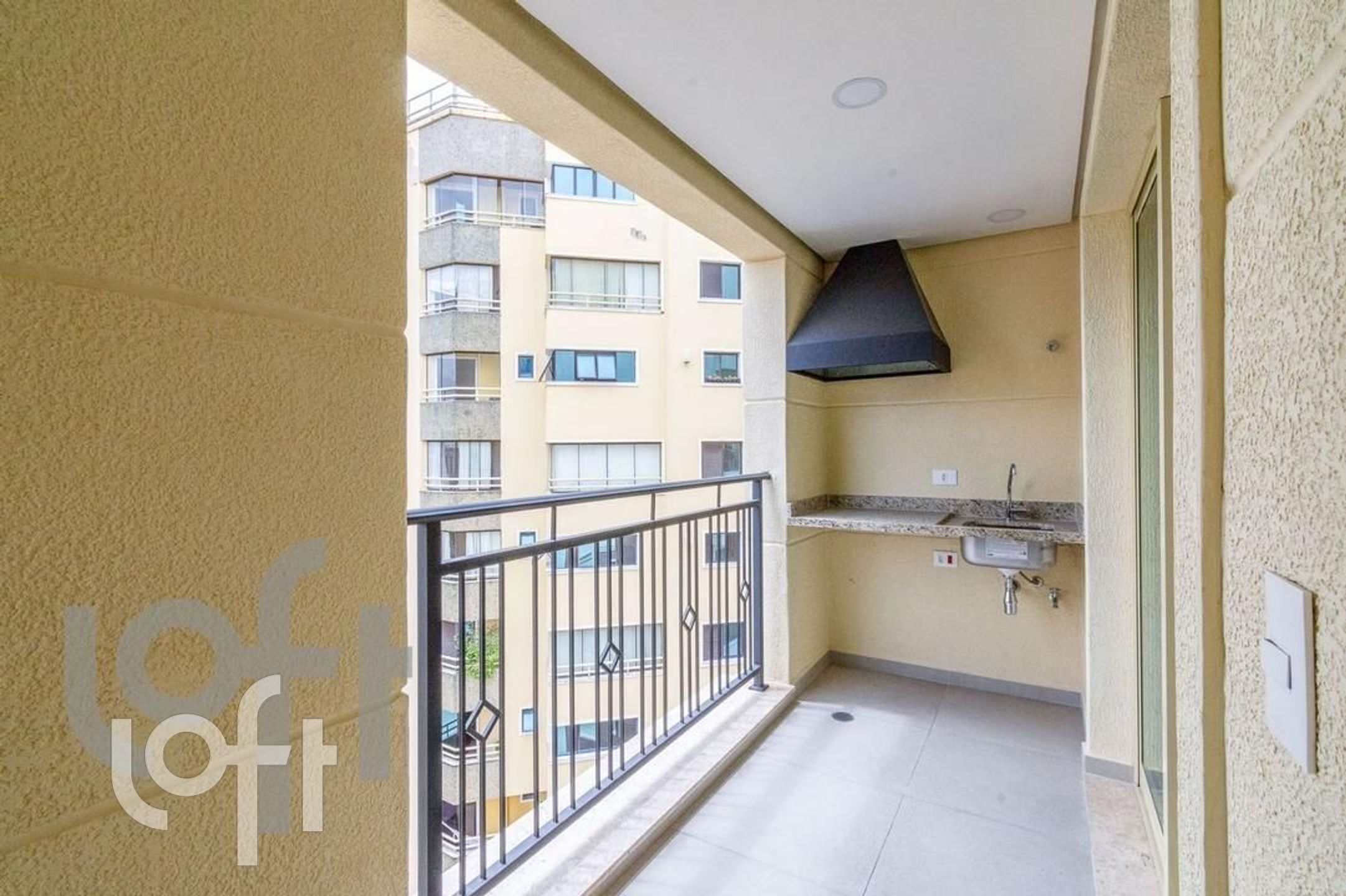 Apartamento à venda com 2 quartos, 66m² - Foto 13