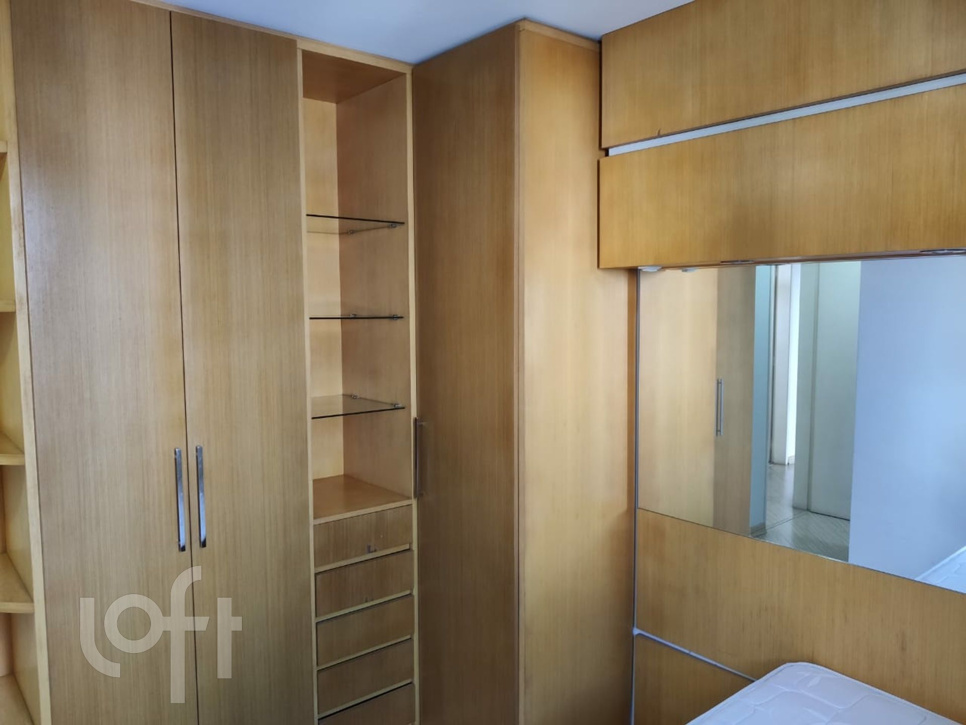 Apartamento à venda com 2 quartos, 64m² - Foto 4