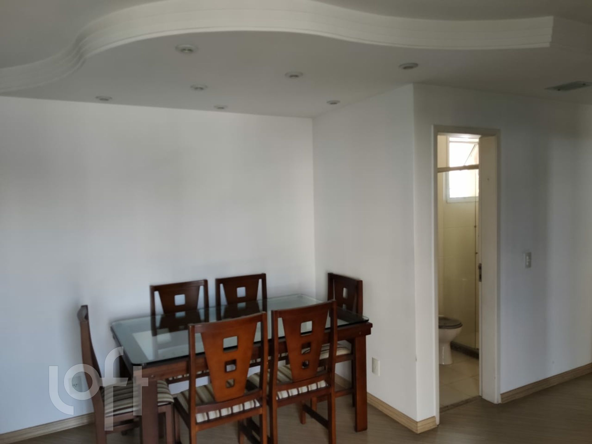 Apartamento à venda com 2 quartos, 64m² - Foto 2