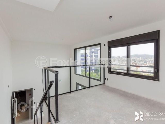 Apartamento com 76m², 1 dormitório, 1 suíte, 2 vagas, Rio Branco em Porto Alegre