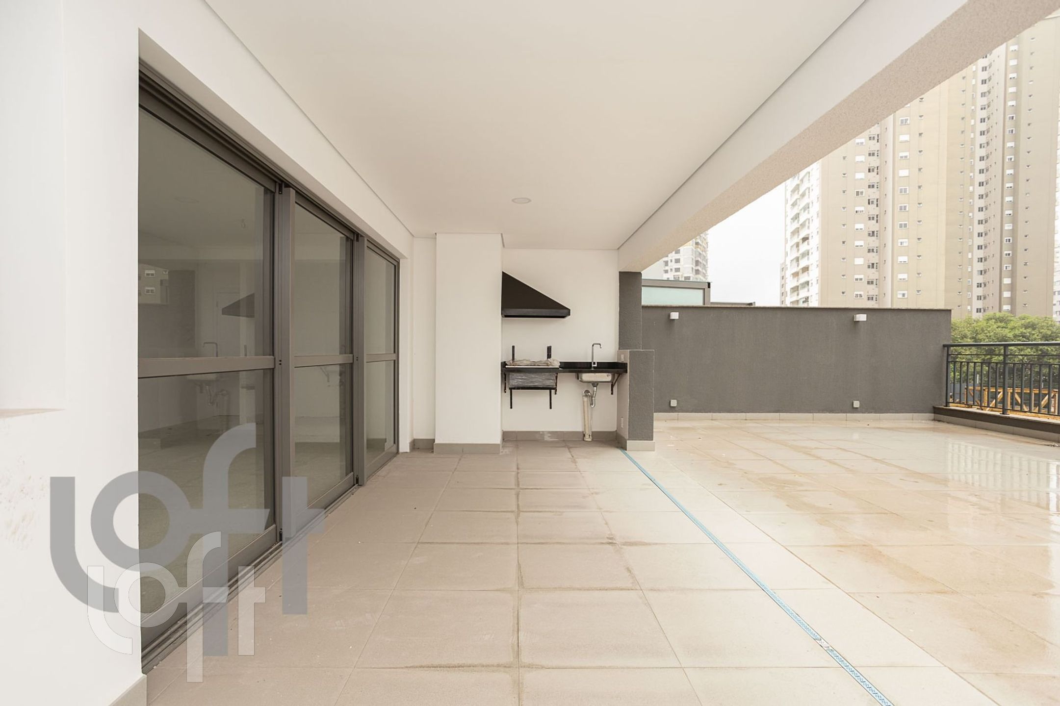 Apartamento à venda com 3 quartos, 216m² - Foto 17