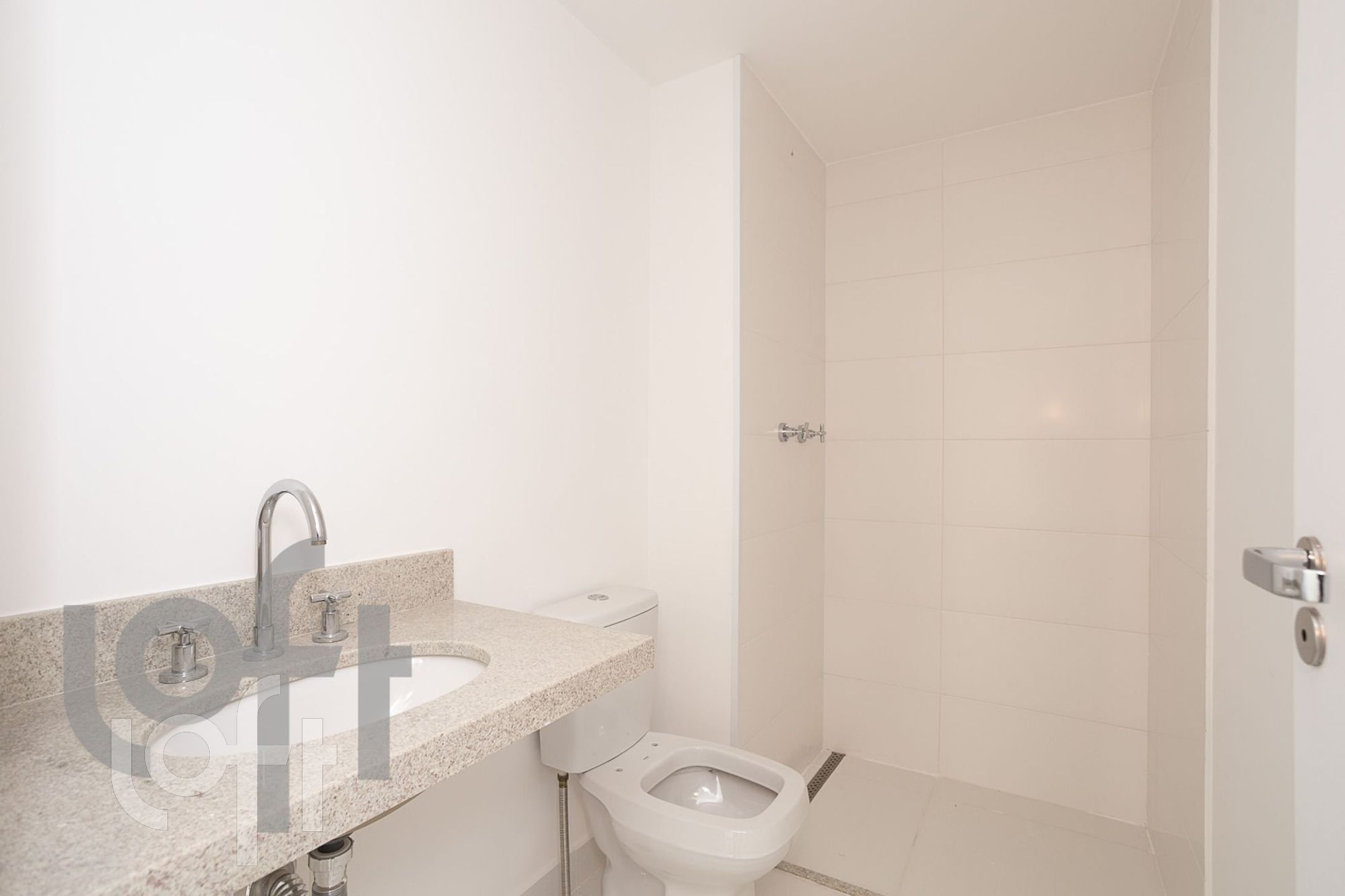 Apartamento à venda com 3 quartos, 216m² - Foto 7