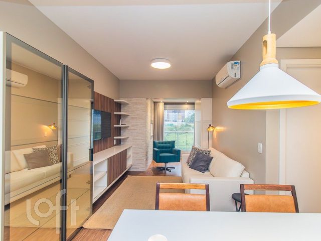 Apartamento com 48m², 1 dormitório, 1 vaga, Petrópolis em Porto Alegre
