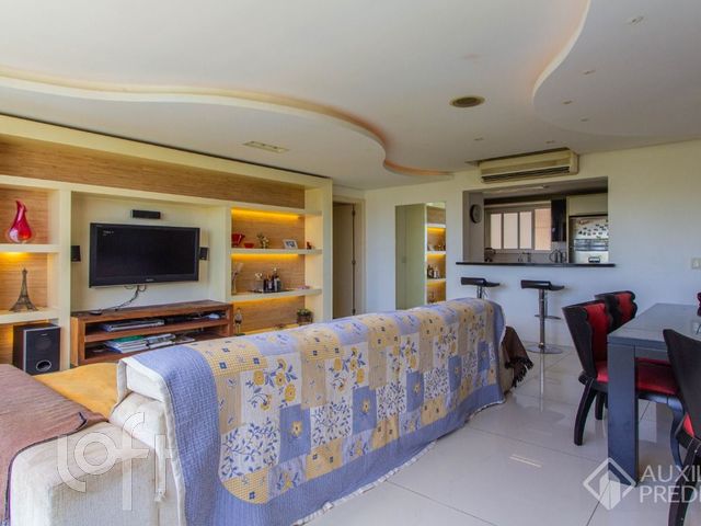 Apartamento com 106m², 3 dormitórios, 1 suíte, 1 vaga, Petrópolis em Porto Alegre