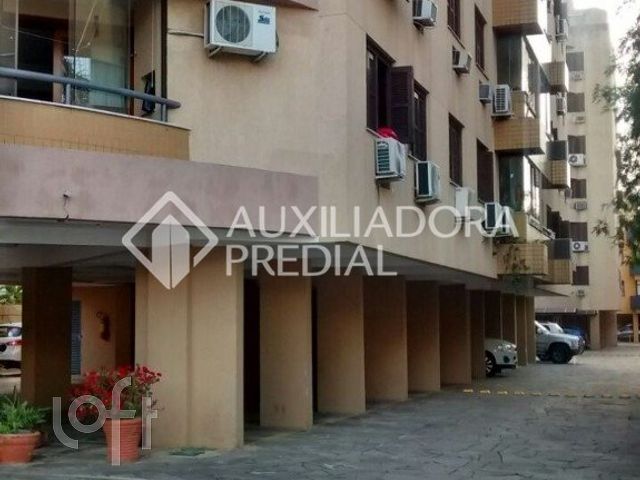 Apartamento com 74m², 2 dormitórios, 2 vagas, Menino Deus em Porto Alegre