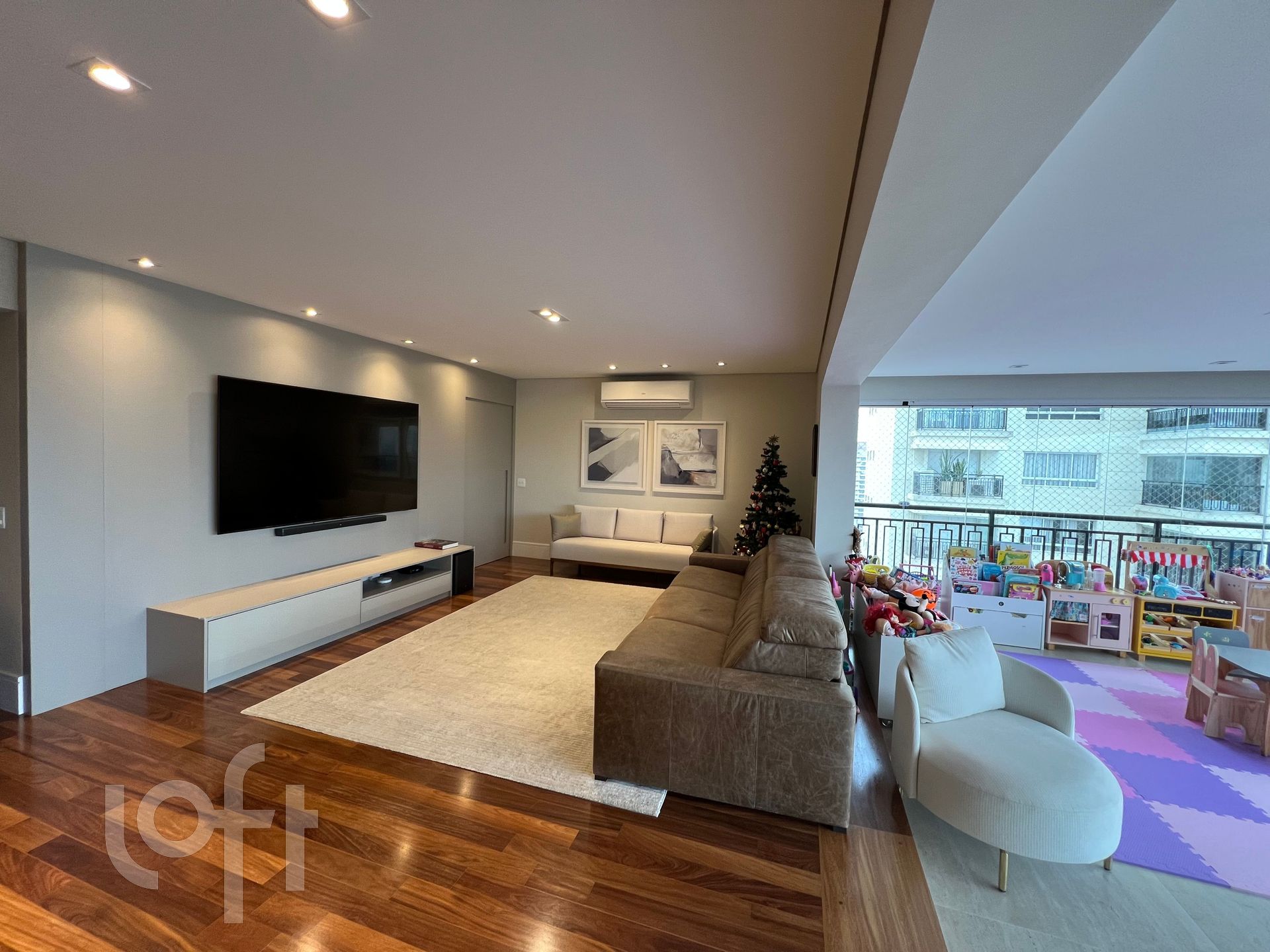 Apartamento à venda em Aclimação com 227 m², 4 quartos, 4 vagas