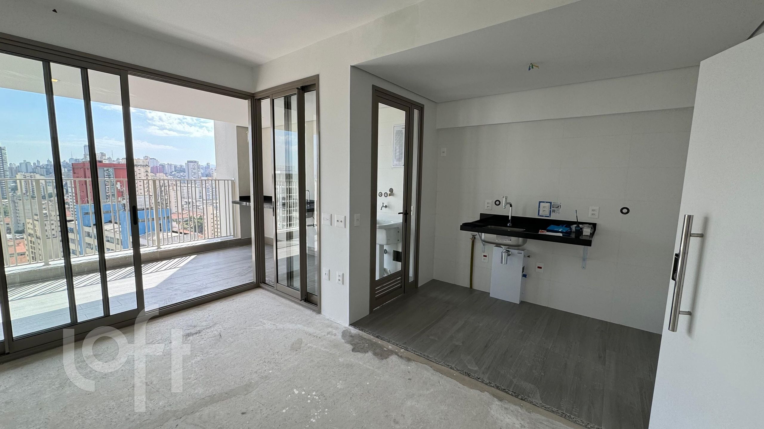 Apartamento à venda com 2 quartos, 71m² - Foto 1