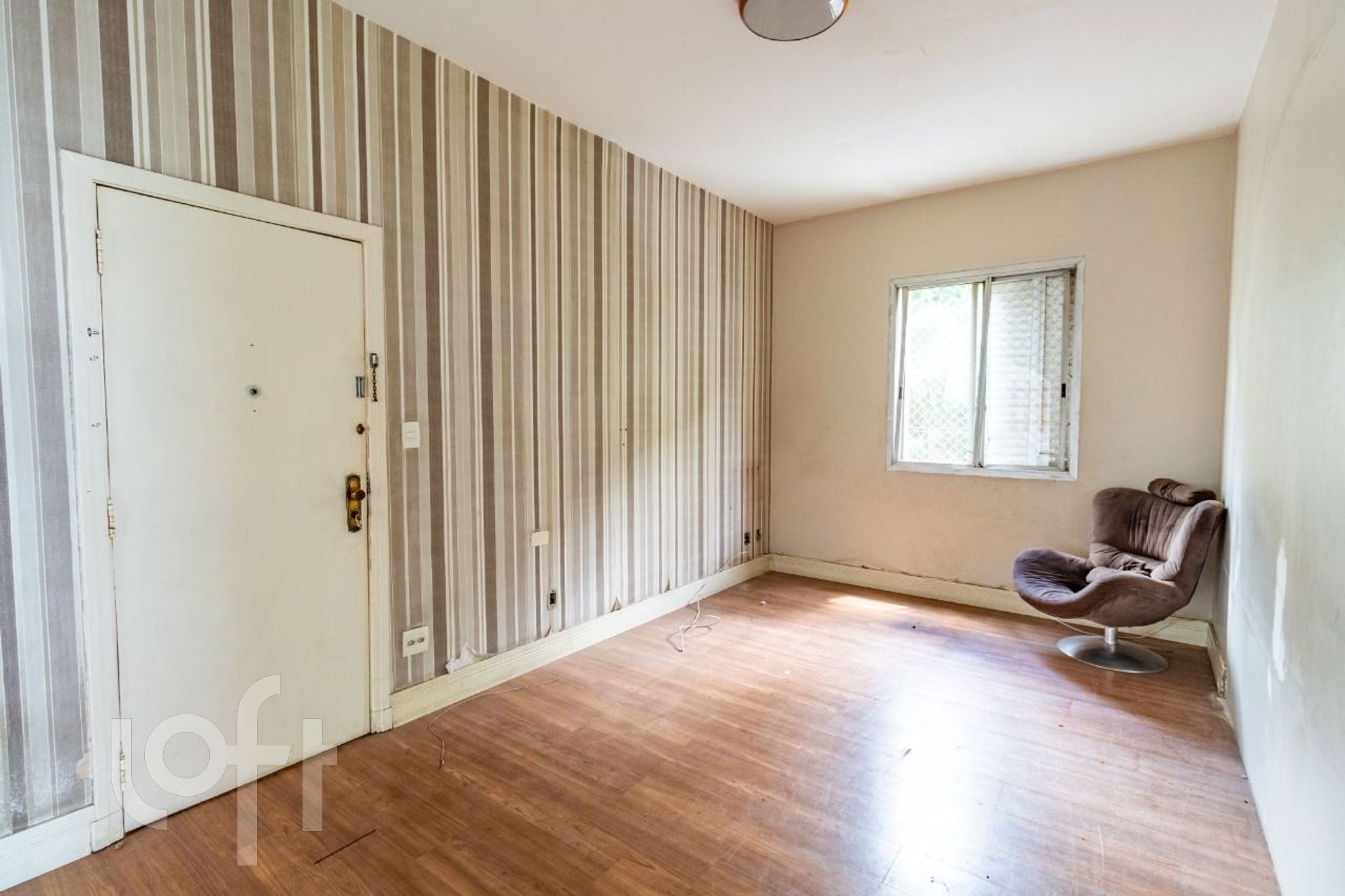 Apartamento à venda com 3 quartos, 107m² - Foto 1