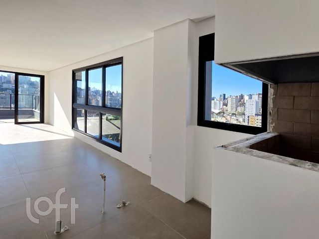 Apartamento com 133m², 3 dormitórios, 1 suíte, 2 vagas, Petrópolis em Porto Alegre