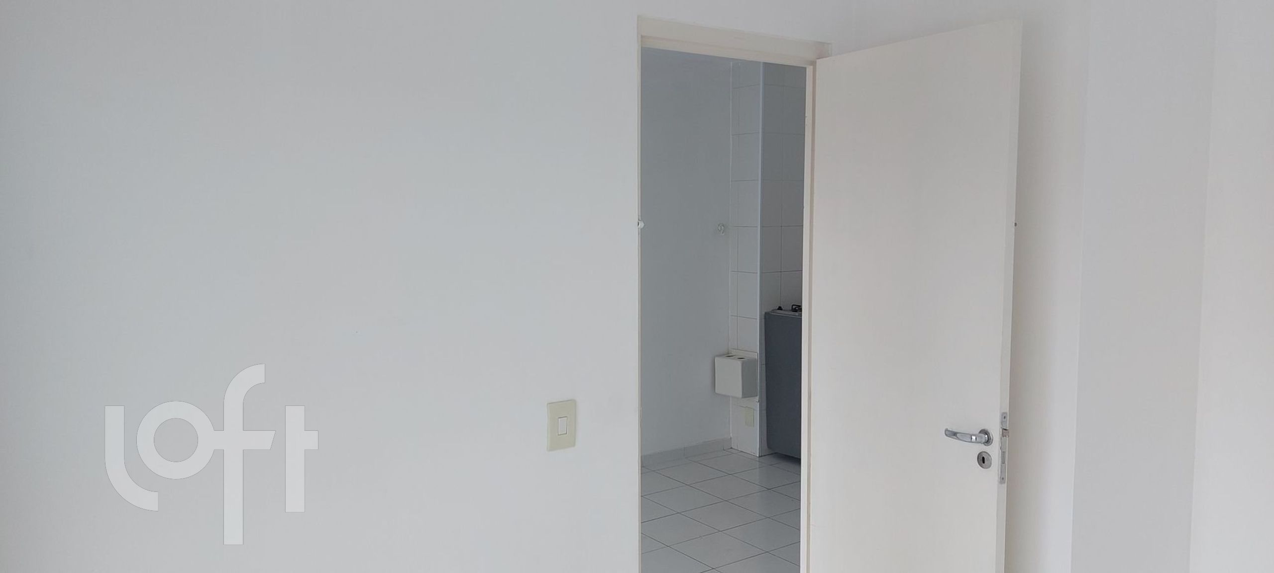 Apartamento à venda com 1 quarto, 32m² - Foto 2