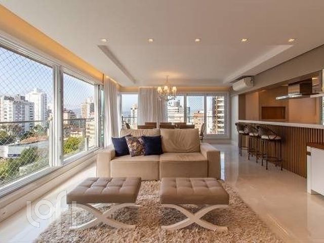 Apartamento com 170m², 3 dormitórios, 3 suítes, 3 vagas, Petrópolis em Porto Alegre