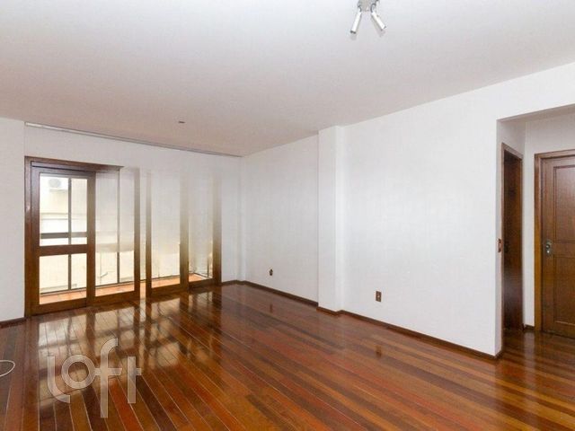 Apartamento com 116m², 3 dormitórios, 1 suíte, 2 vagas, São João em Porto Alegre