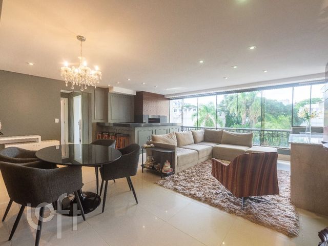 Apartamento com 104m², 2 dormitórios, 1 suíte, 1 vaga, Higienópolis em Porto Alegre