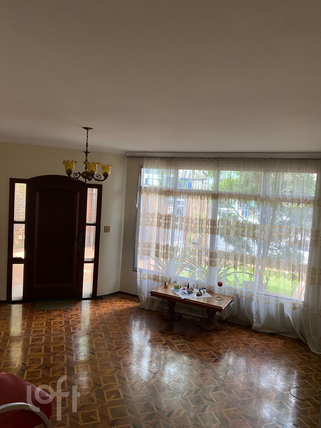 Casa à venda com 2 quartos, 280m² - Foto 1