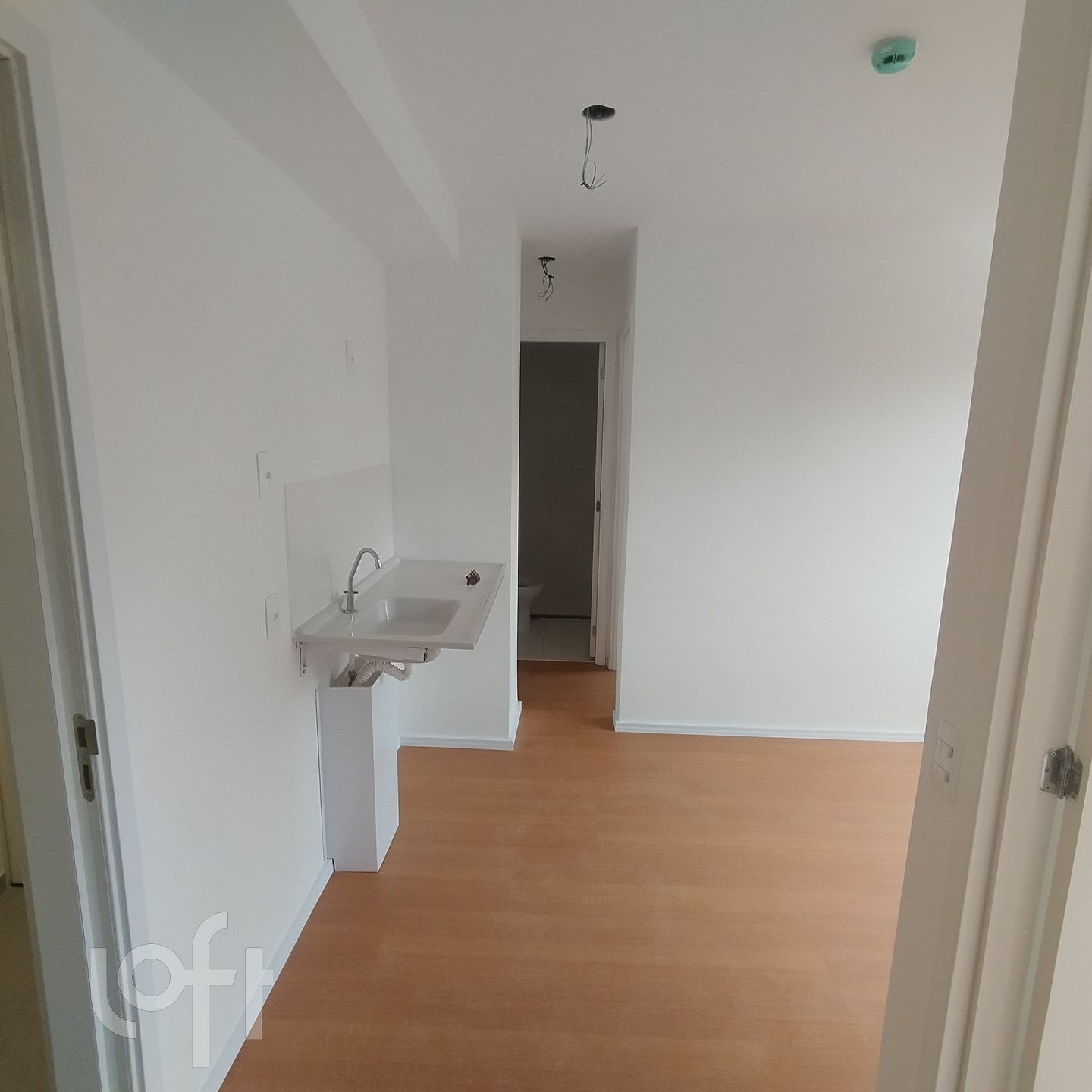 Apartamento à venda com 1 quarto, 28m² - Foto 2